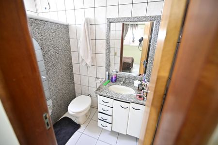Apartamento para alugar com 105m², 3 quartos e 1 vaga Apartamento para alugar com 105m², 3 quartos e 1 vagaBanheiro da Suíte