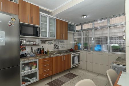 Apartamento para alugar com 95m², 2 quartos e 2 vagasCozinha