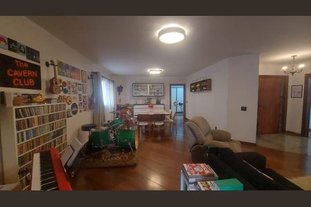 Apartamento à venda com 230m², 4 quartos e 2 vagas