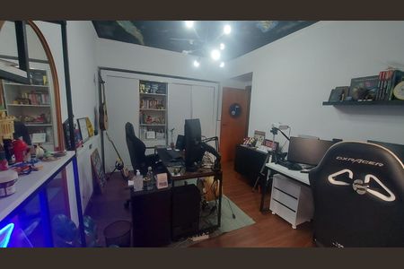 Apartamento à venda com 230m², 4 quartos e 2 vagas