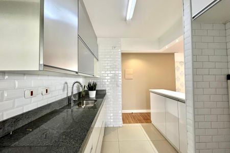 Apartamento à venda com 92m², 3 quartos e 2 vagas Apartamento à venda com 92m², 3 quartos e 2 vagasCozinha