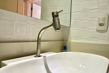 Apartamento à venda com 92m², 3 quartos e 2 vagas Apartamento à venda com 92m², 3 quartos e 2 vagasBanheiro Corredor