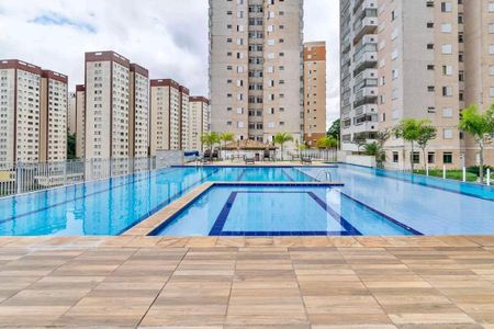 Apartamento à venda com 92m², 3 quartos e 2 vagas Apartamento à venda com 92m², 3 quartos e 2 vagasÁrea comum - Piscina