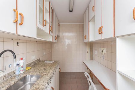 Apartamento à venda com 64m², 2 quartos e 2 vagasCozinha