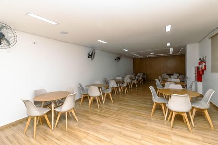 Apartamento à venda com 43m², 2 quartos e sem vagaÁrea comum - Salão de festas