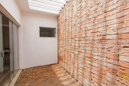 Casa para alugar com 256m², 4 quartos e 4 vagas Casa para alugar com 256m², 4 quartos e 4 vagasVaranda