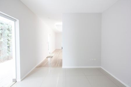 Casa para alugar com 256m², 4 quartos e 4 vagas Casa para alugar com 256m², 4 quartos e 4 vagasSala 2