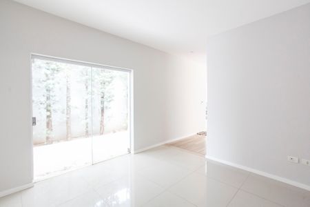 Casa para alugar com 256m², 4 quartos e 4 vagas Casa para alugar com 256m², 4 quartos e 4 vagasSala 2