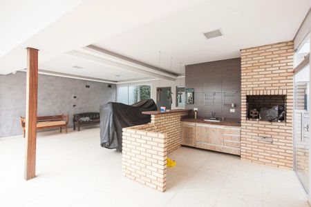 Casa para alugar com 256m², 4 quartos e 4 vagas Casa para alugar com 256m², 4 quartos e 4 vagasChurrasqueira