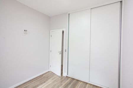 Casa para alugar com 256m², 4 quartos e 4 vagas Casa para alugar com 256m², 4 quartos e 4 vagasSuíte 2