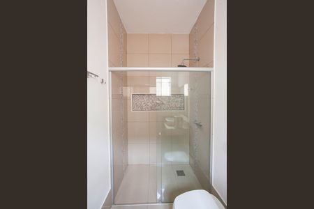 Casa para alugar com 256m², 4 quartos e 4 vagas Casa para alugar com 256m², 4 quartos e 4 vagasBanheiro da Suíte 1