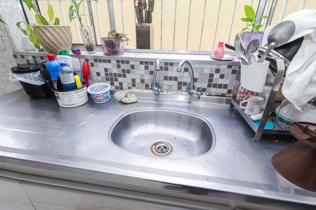 Casa à venda com 100m², 5 quartos e 1 vagaCasa 1 - Cozinha