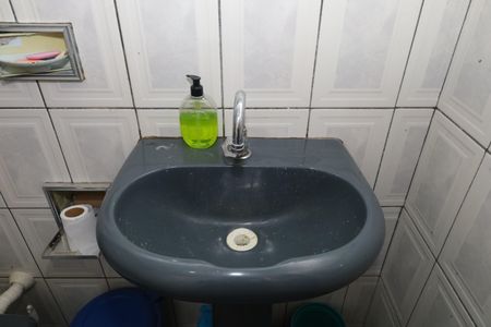 Casa à venda com 100m², 5 quartos e 1 vagaCasa 2 - Banheiro