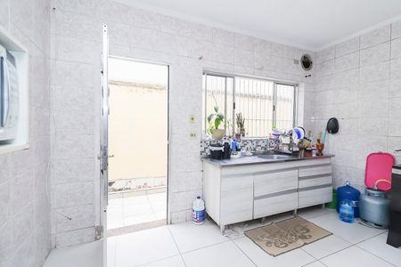 Casa à venda com 100m², 5 quartos e 1 vagaCasa 1 - Cozinha
