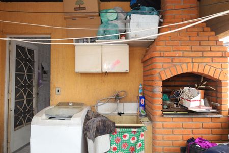 Casa à venda com 100m², 5 quartos e 1 vagaCasa 2 - Área de Serviço