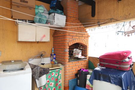 Casa à venda com 100m², 5 quartos e 1 vagaCasa 2 - Área de Serviço