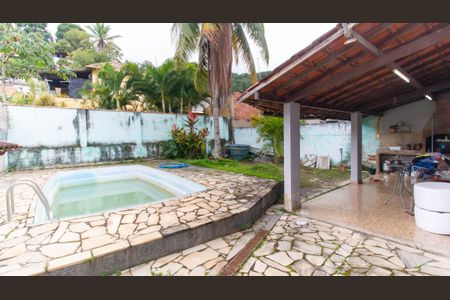 Casa à venda com 325m², 4 quartos e 3 vagas