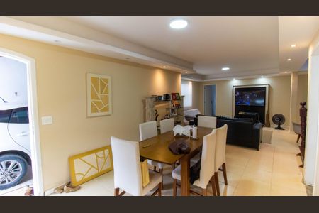 Casa à venda com 325m², 4 quartos e 3 vagas