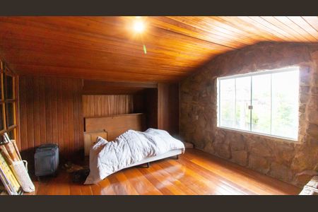 Casa à venda com 325m², 4 quartos e 3 vagas