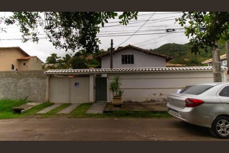 Casa à venda com 325m², 4 quartos e 3 vagas