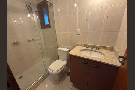 Apartamento para alugar com 128m², 3 quartos e 2 vagas Apartamento para alugar com 128m², 3 quartos e 2 vagasBanheiro