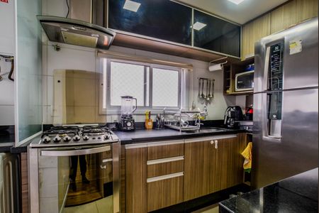 Apartamento à venda com 91m², 3 quartos e 2 vagas Apartamento à venda com 91m², 3 quartos e 2 vagasCozinha e Área de Serviço