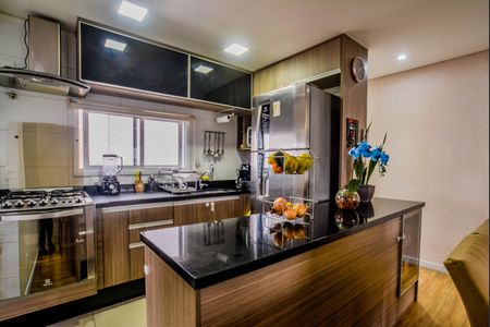 Apartamento à venda com 91m², 3 quartos e 2 vagas Apartamento à venda com 91m², 3 quartos e 2 vagasCozinha e Área de Serviço