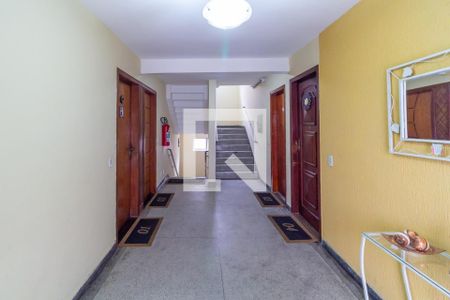 Apartamento à venda com 52m², 2 quartos e 1 vaga Apartamento à venda com 52m², 2 quartos e 1 vagaHall social