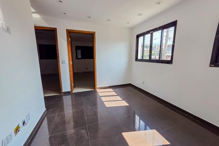Corredor de casa para alugar com 4 quartos, 240m² em Parque das Nações, Santo André