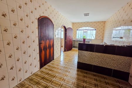 Casa à venda com 240m², 4 quartos e 2 vagas Casa à venda com 240m², 4 quartos e 2 vagasCozinha