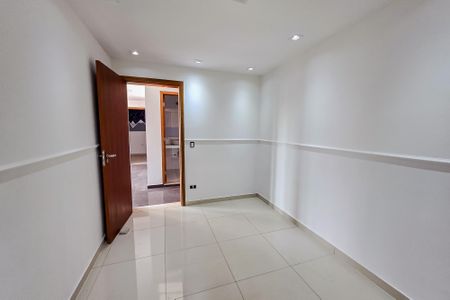 Casa à venda com 240m², 4 quartos e 2 vagas Casa à venda com 240m², 4 quartos e 2 vagasQuarto 2