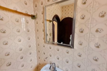 Casa à venda com 240m², 4 quartos e 2 vagas Casa à venda com 240m², 4 quartos e 2 vagasBanheiro Social