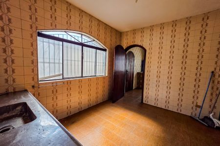 Casa à venda com 240m², 4 quartos e 2 vagas Casa à venda com 240m², 4 quartos e 2 vagasCozinha