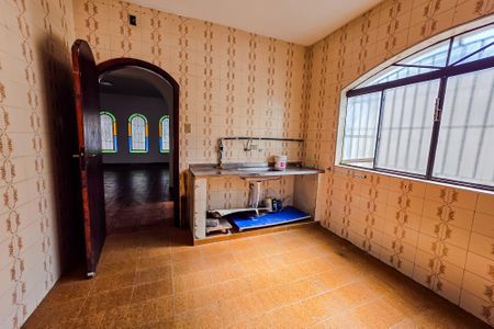 Casa à venda com 240m², 4 quartos e 2 vagas Casa à venda com 240m², 4 quartos e 2 vagasCozinha