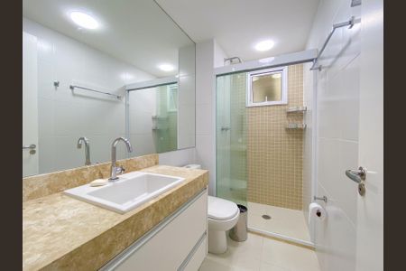 Apartamento à venda com 72m², 3 quartos e 2 vagasBanheiro Social