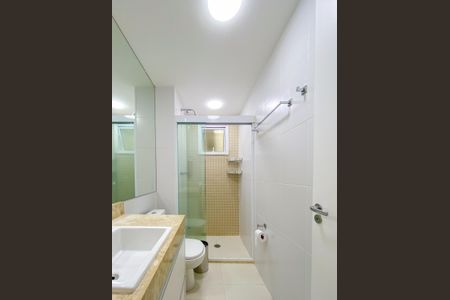 Apartamento à venda com 72m², 3 quartos e 2 vagasBanheiro Social