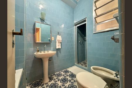 Apartamento à venda com 85m², 3 quartos e 1 vaga Apartamento à venda com 85m², 3 quartos e 1 vagaBanheiro social