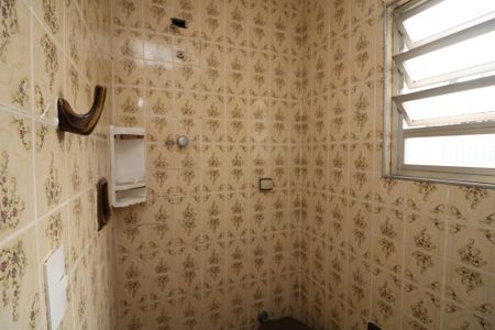 Casa à venda com 210m², 3 quartos e 2 vagasBanheiro