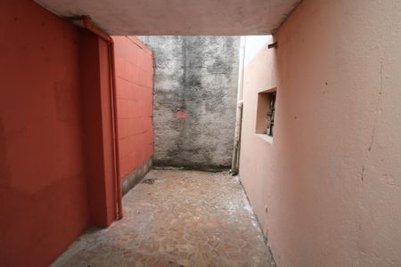 Casa à venda com 210m², 3 quartos e 2 vagasPorão