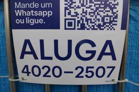 Casa à venda com 210m², 3 quartos e 2 vagasFachada