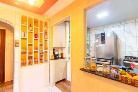 Casa à venda com 121m², 2 quartos e 2 vagas Casa à venda com 121m², 2 quartos e 2 vagasCozinha