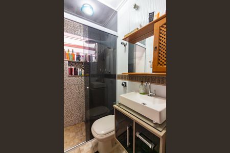 Casa à venda com 121m², 2 quartos e 2 vagas Casa à venda com 121m², 2 quartos e 2 vagasBanheiro