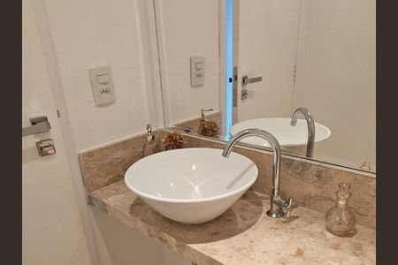 Apartamento à venda com 68m², 1 quarto e 2 vagas