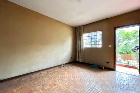 Casa à venda com 180m², 2 quartos e 1 vaga Casa à venda com 180m², 2 quartos e 1 vagaSala