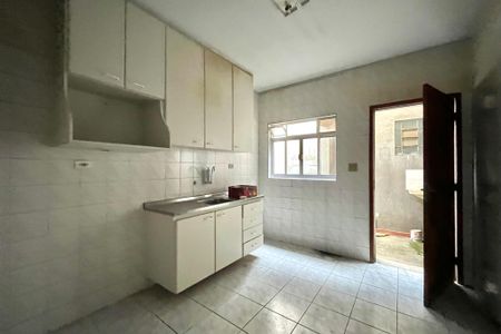 Casa à venda com 180m², 2 quartos e 1 vaga Casa à venda com 180m², 2 quartos e 1 vagaCozinha