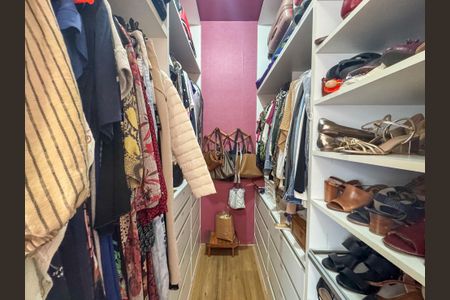 Apartamento à venda com 95m², 3 quartos e 1 vaga Apartamento à venda com 95m², 3 quartos e 1 vagaQuarto 1 - closet