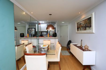 Sala  de apartamento à venda com 3 quartos, 69m² em Paraíso do Morumbi, São Paulo