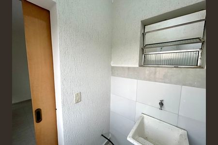 Studio para alugar com 40m², 1 quarto e sem vaga Studio para alugar com 40m², 1 quarto e sem vagaÁrea de Serviço