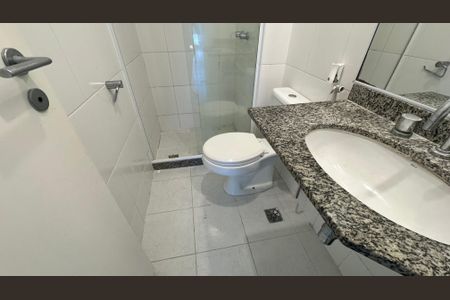 Apartamento à venda com 68m², 2 quartos e 1 vaga Apartamento à venda com 68m², 2 quartos e 1 vagaBanheiro Social