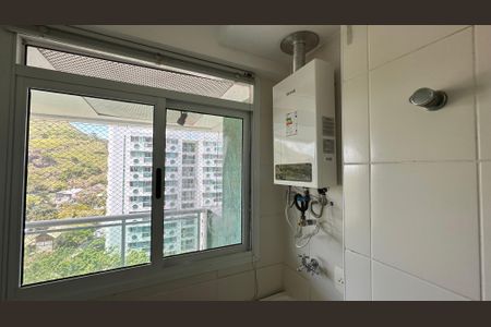 Apartamento à venda com 68m², 2 quartos e 1 vaga Apartamento à venda com 68m², 2 quartos e 1 vagaÁrea de Serviço